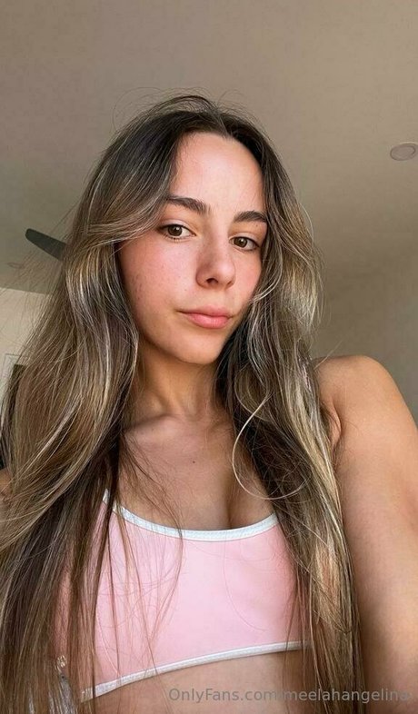 Foto di nudo di fuga di OnlyFans di Meelah Robbins