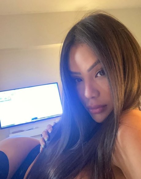Foto di nudo di fuga di OnlyFans di Victoria Helena