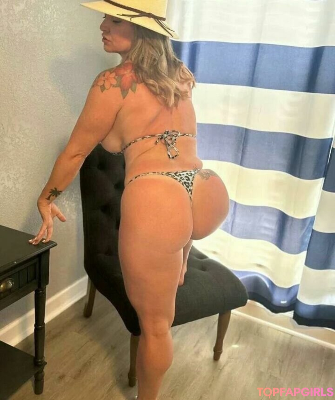 Foto di nudo di fuga di OnlyFans di Mollysupertramp #28 Foto di nudo di fuga di OnlyFans di Mollysupertramp #28