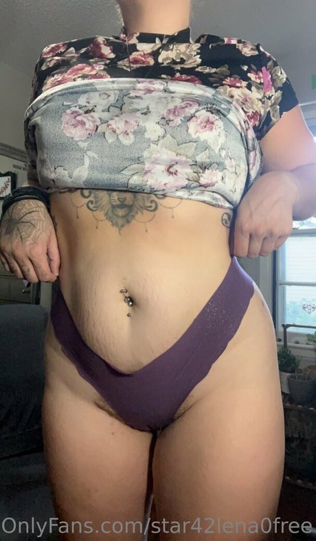 Foto di nudo di fuga di OnlyFans di Star42lena0free