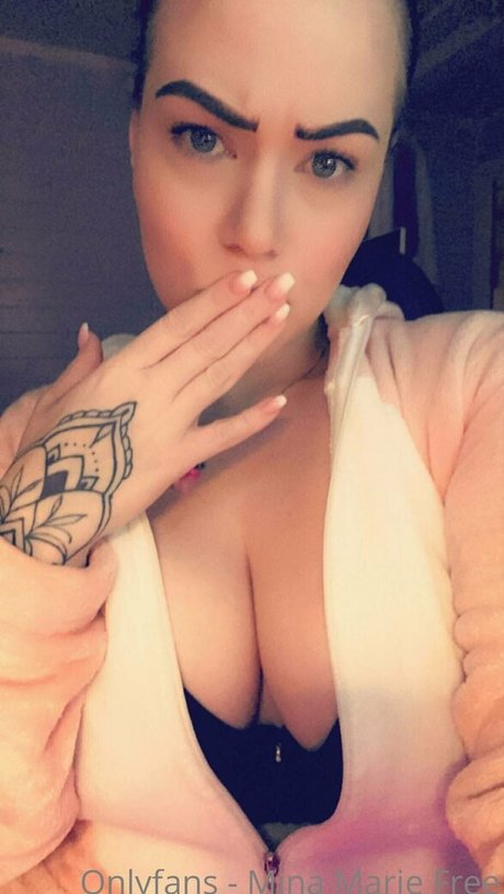 Foto di nudo di fuga di OnlyFans di Minamariefree