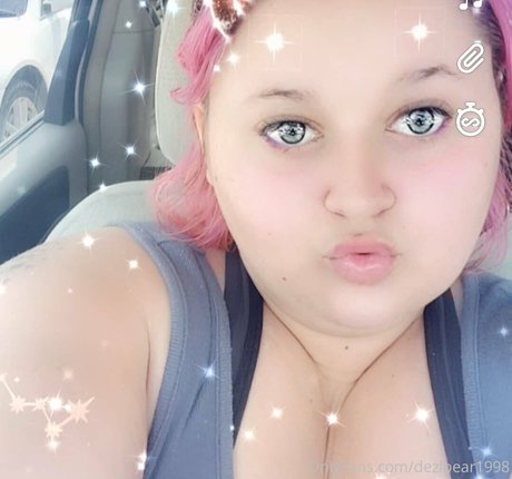 Foto di nudo di fuga di OnlyFans di Dezibear1998