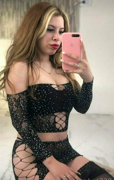 Foto di nudo di fuga di OnlyFans di Elizabet739