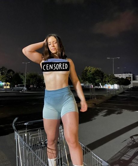 Foto di nudo di fuga di OnlyFans di Courtney01