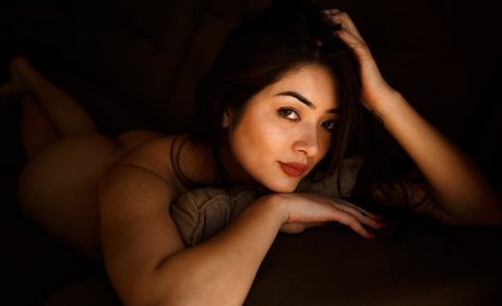 Foto di nudo di fuga di OnlyFans di Ana Otani