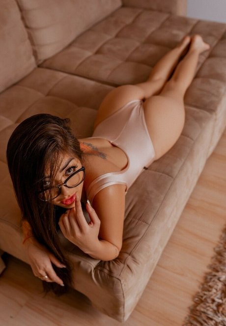 Foto di nudo di fuga di OnlyFans di Ana Otani