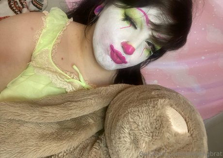 Foto di nudo di fuga di OnlyFans di Moaningbrat
