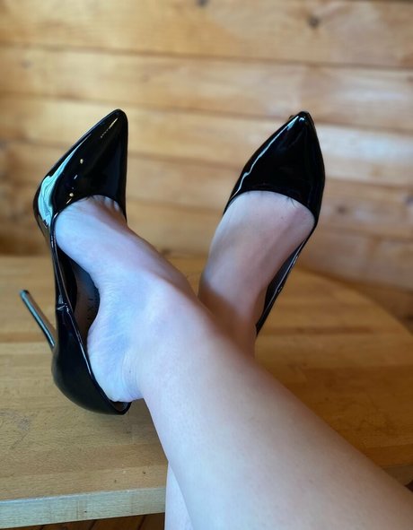 Foto di nudo di fuga di OnlyFans di Solearchfeet