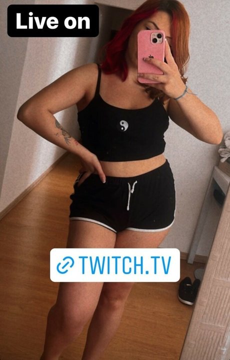 Foto di nudo di fuga di OnlyFans di Ammyzitta