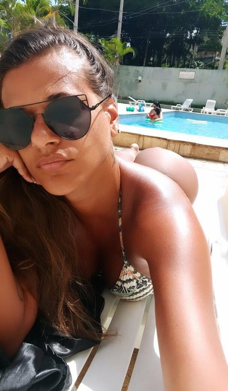 Foto di nudo di fuga di OnlyFans di Caiala Tavares