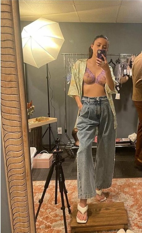 Foto di nudo di fuga di OnlyFans di Christian Serratos