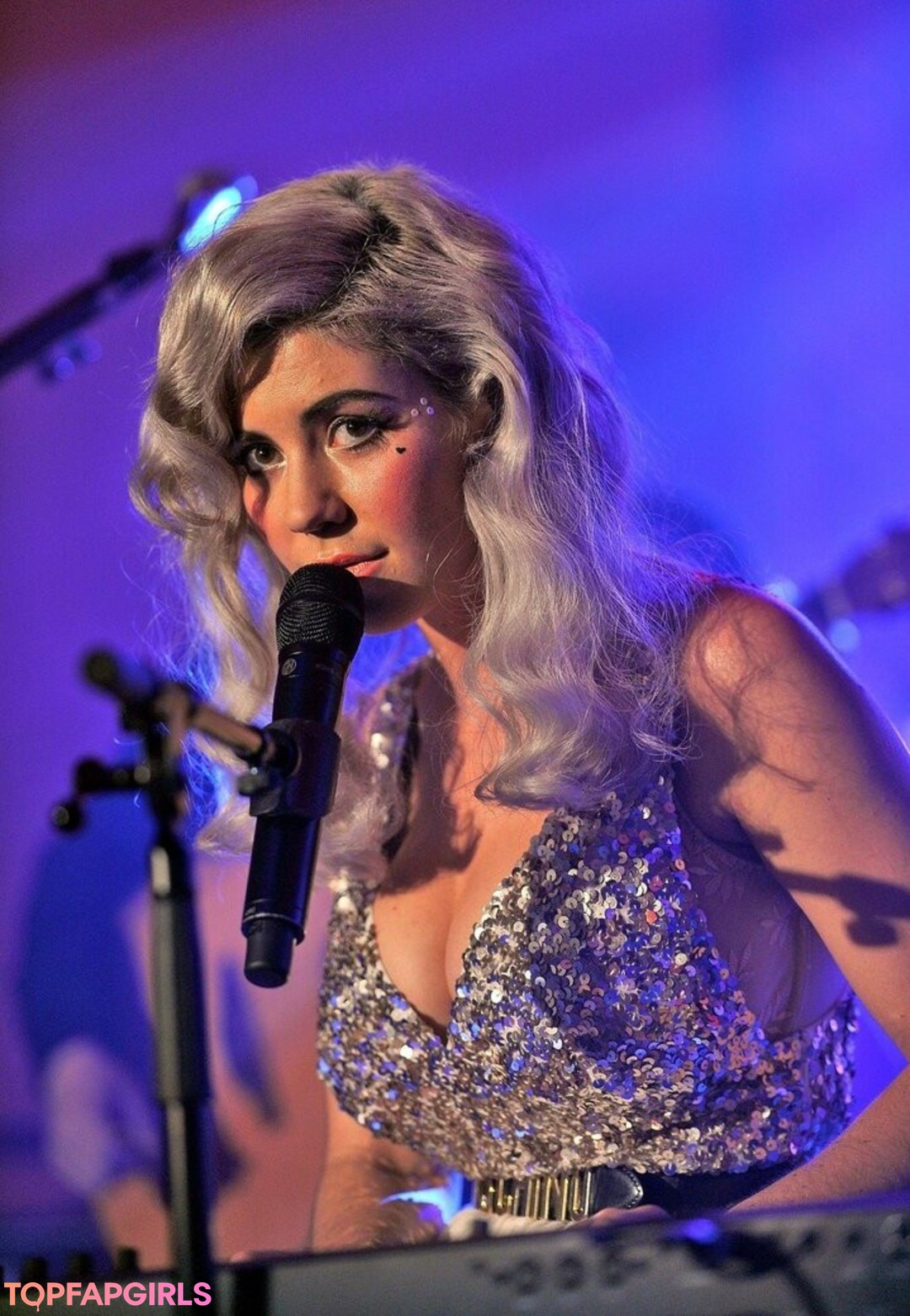 Foto di nudo di fuga di OnlyFans di Marina Diamandis #362 Foto di nudo di fuga di OnlyFans di Marina Diamandis #362