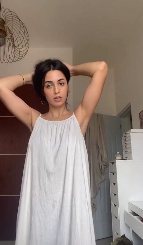 Foto di nudo di fuga di OnlyFans di Shirin Azami