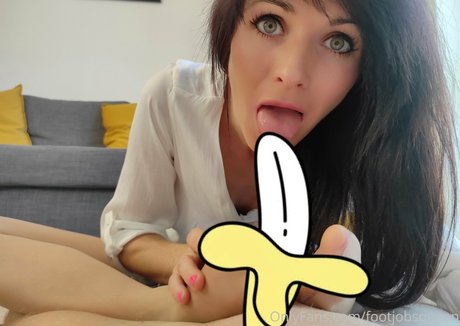 Foto di nudo di fuga di OnlyFans di Footjobsqueen
