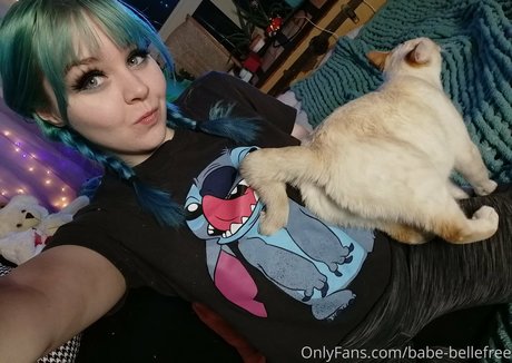 Foto di nudo di fuga di OnlyFans di Babebellefree