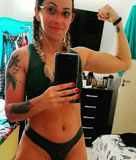 Foto di nudo di fuga di OnlyFans di Deborah