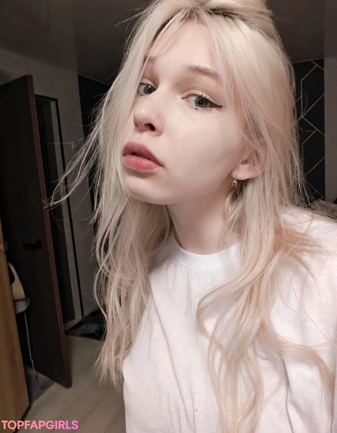 Foto di nudo di fuga di OnlyFans di Sadbabyvikki #1 Foto di nudo di fuga di OnlyFans di Sadbabyvikki #1