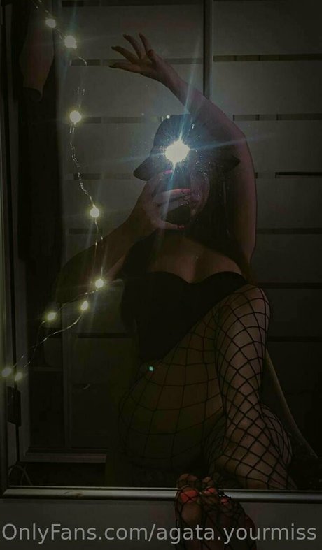 Foto di nudo di fuga di OnlyFans di Agatayourmiss