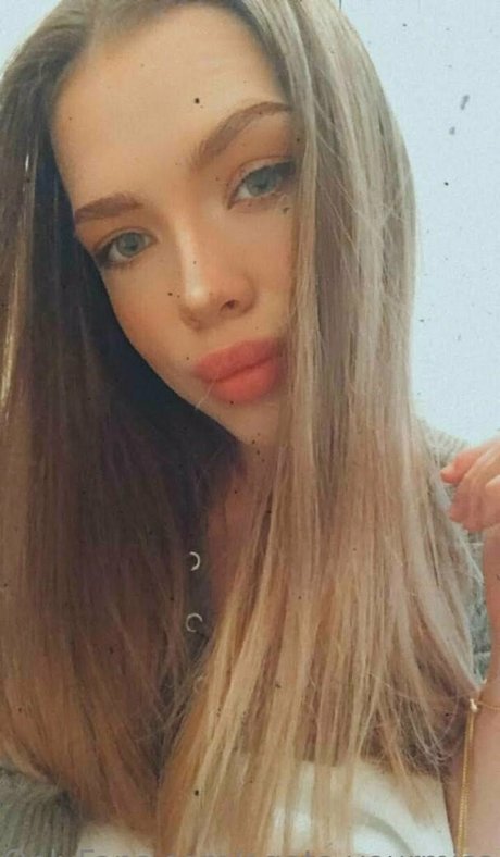 Foto di nudo di fuga di OnlyFans di Agatayourmiss