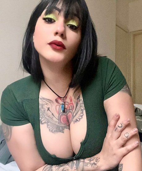 Foto di nudo di fuga di OnlyFans di Deborah Milano