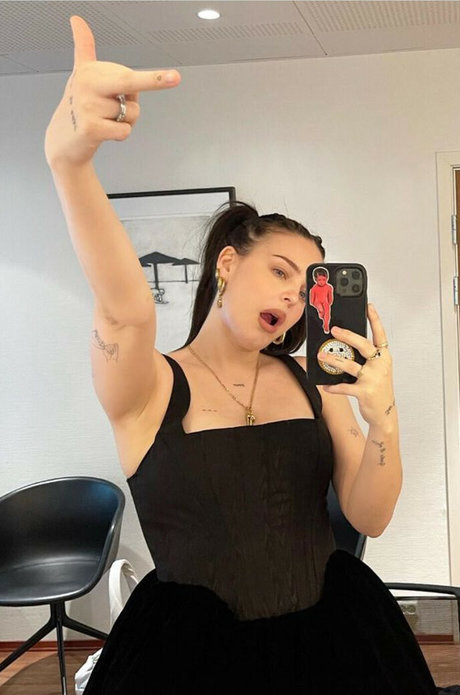 Foto di nudo di fuga di OnlyFans di Annemarie
