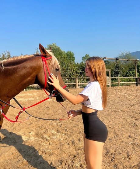 Foto di nudo di fuga di OnlyFans di Baharkayaar