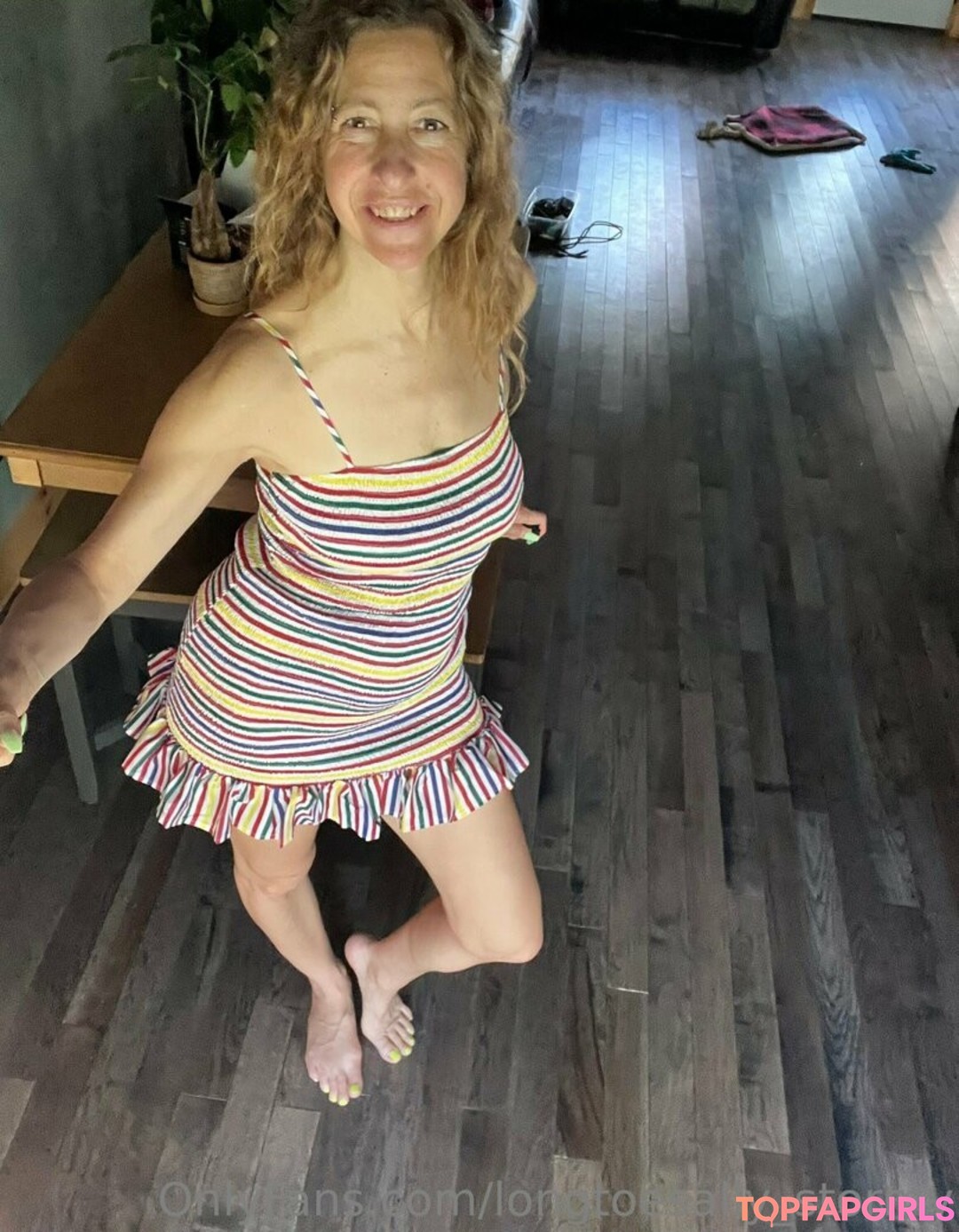 Foto di nudo di fuga di OnlyFans di Longtoesallystormy #54 Foto di nudo di fuga di OnlyFans di Longtoesallystormy #54