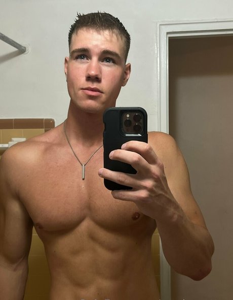 Foto di nudo di fuga di OnlyFans di Swolemattyy