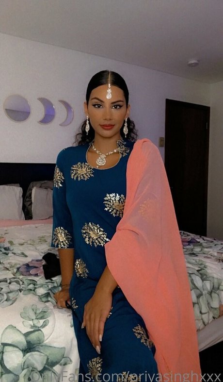 Foto di nudo di fuga di OnlyFans di Priyasinghxxx