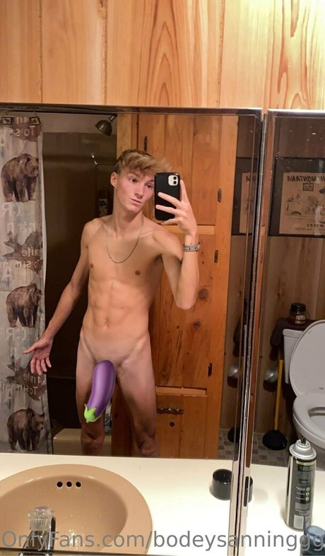 Foto di nudo di fuga di OnlyFans di Blondeboybradfree