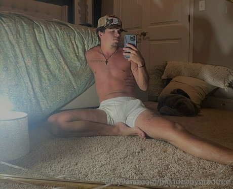 Foto di nudo di fuga di OnlyFans di Blondeboybradfree