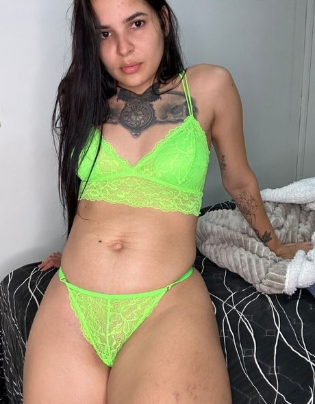 Foto di nudo di fuga di OnlyFans di Polianasabrinaa