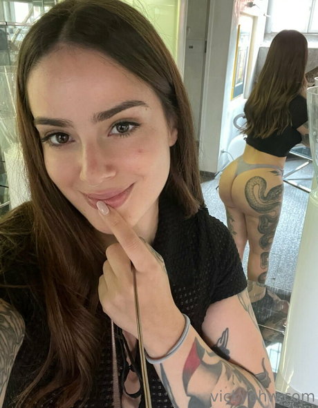 Foto di nudo di fuga di OnlyFans di Vickydelfrancofree