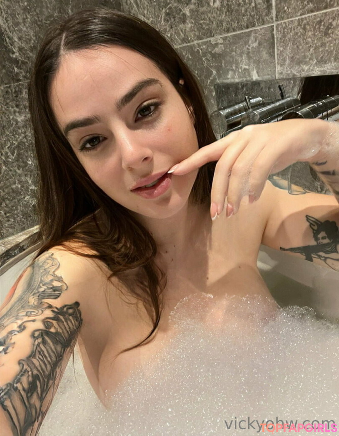 Foto di nudo di fuga di OnlyFans di Vickydelfrancofree #9 Foto di nudo di fuga di OnlyFans di Vickydelfrancofree #9