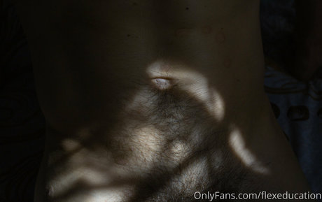 Foto di nudo di fuga di OnlyFans di Flexeducation