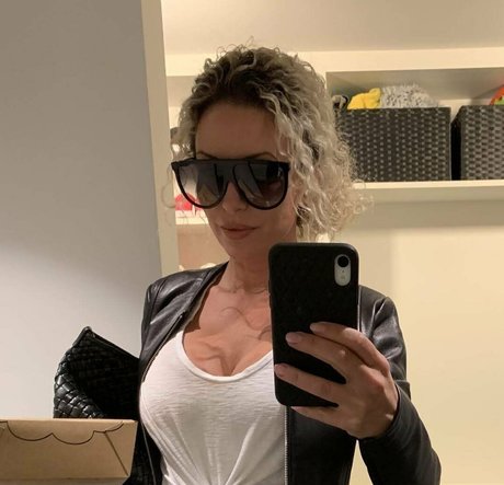 Foto di nudo di fuga di OnlyFans di Sasha West