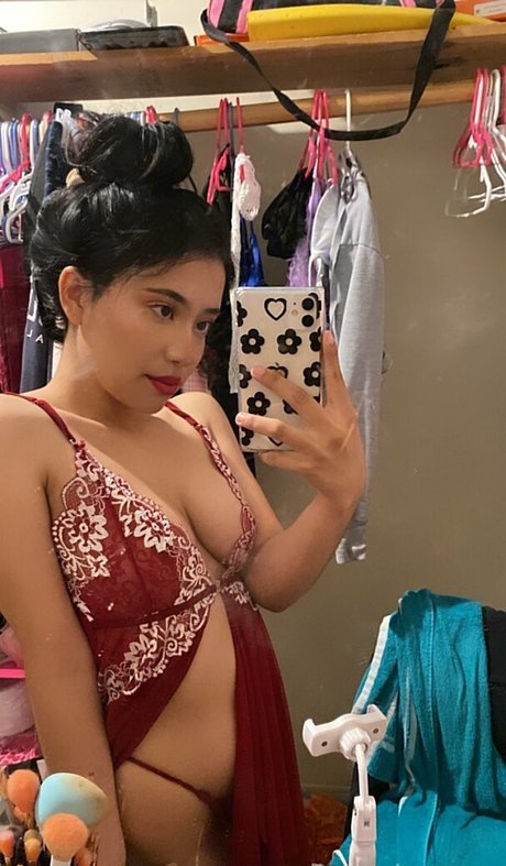 Foto di nudo di fuga di OnlyFans di Agnes Inezz