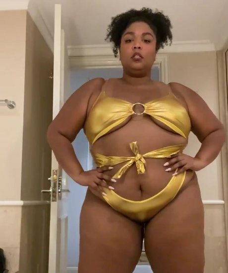 Foto di nudo di fuga di OnlyFans di Lizzo