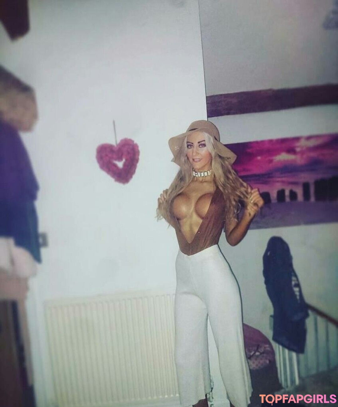 Foto di nudo di fuga di OnlyFans di Tamsin Louise Hall #16 Foto di nudo di fuga di OnlyFans di Tamsin Louise Hall #16