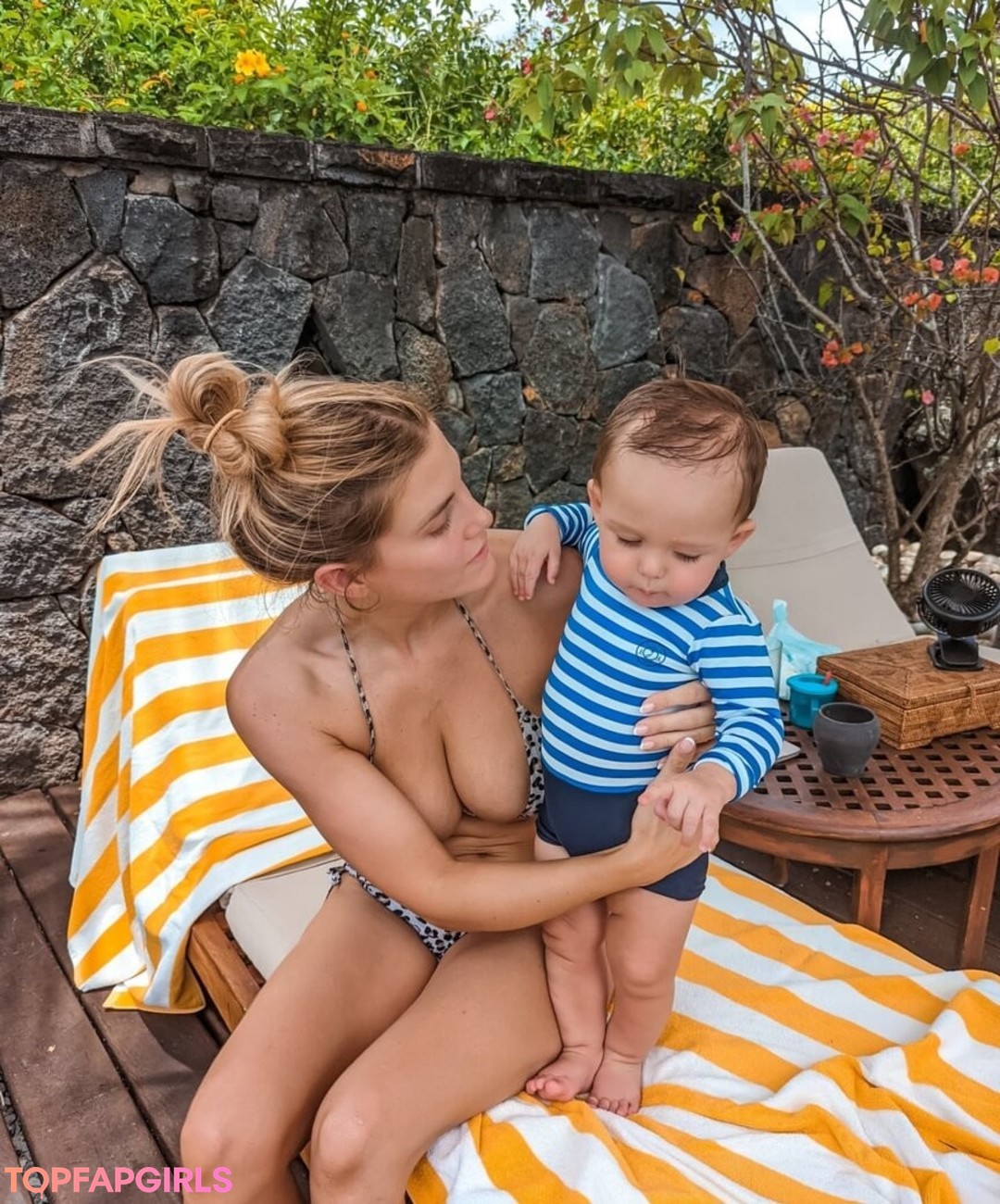 Foto di nudo di fuga di OnlyFans di Ashley James #93 Foto di nudo di fuga di OnlyFans di Ashley James #93