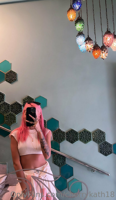 Foto di nudo di fuga di OnlyFans di Cherrykath18