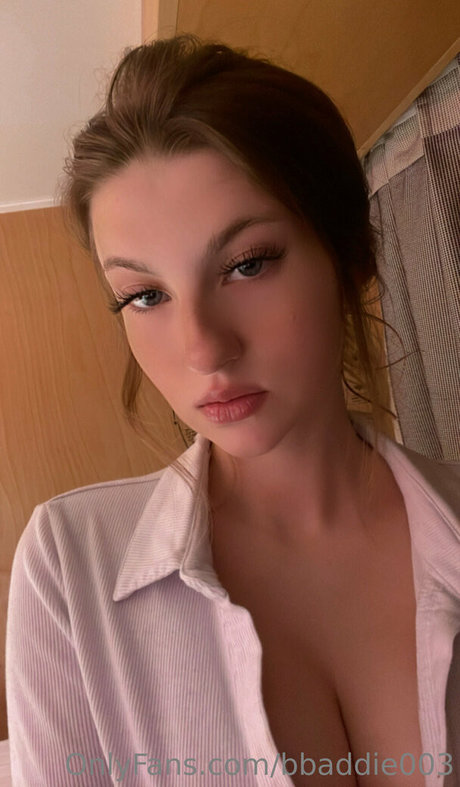 Foto di nudo di fuga di OnlyFans di Bbaddie003