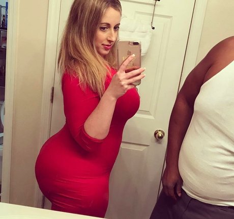 Foto di nudo di fuga di OnlyFans di Thickitalianmami