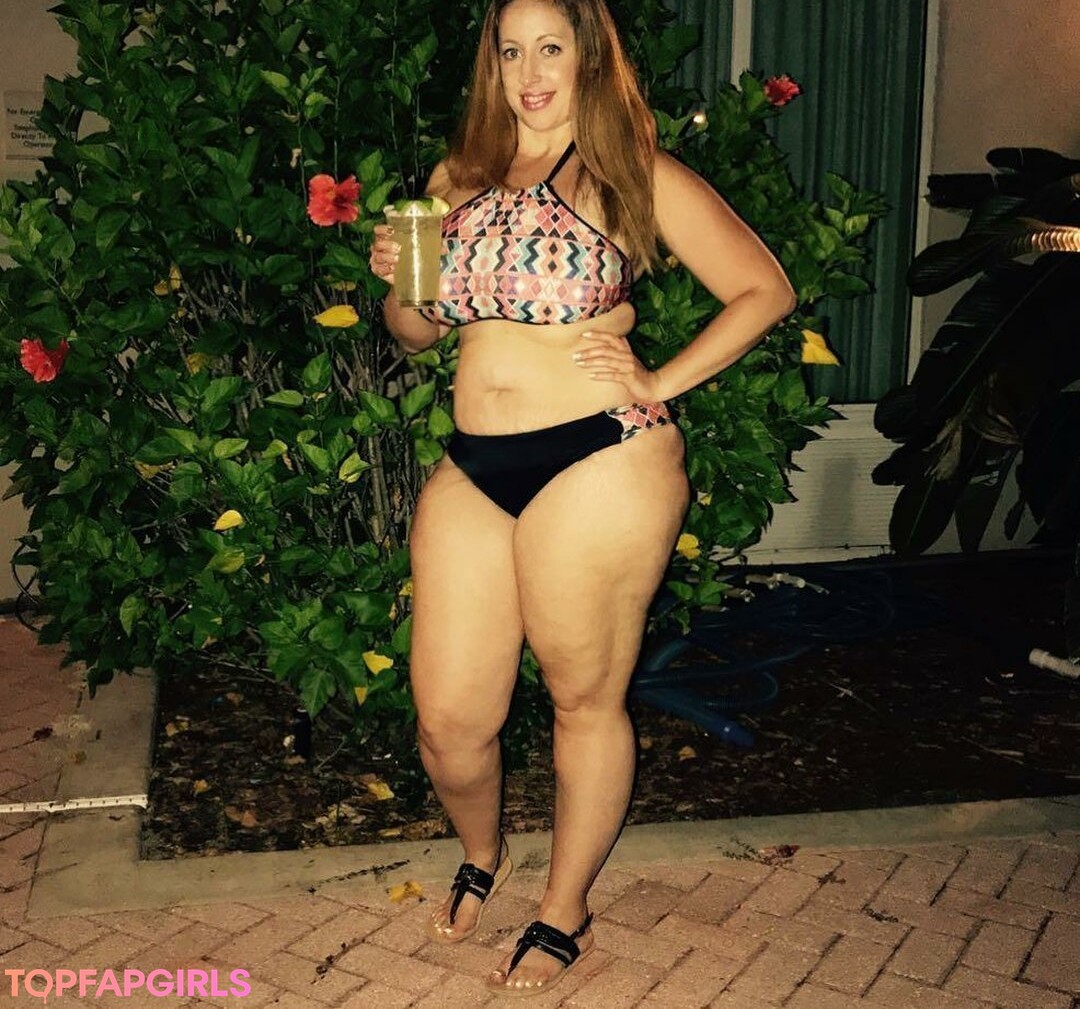 Foto di nudo di fuga di OnlyFans di Thickitalianmami #36 Foto di nudo di fuga di OnlyFans di Thickitalianmami #36