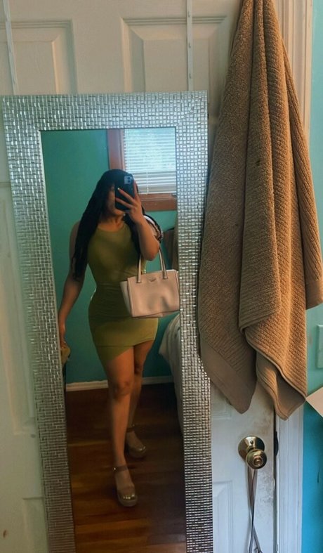 Foto di nudo di fuga di OnlyFans di Safiyaswrld
