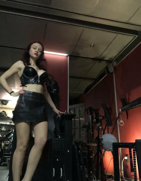Foto di nudo di fuga di OnlyFans di Mistresslfatale