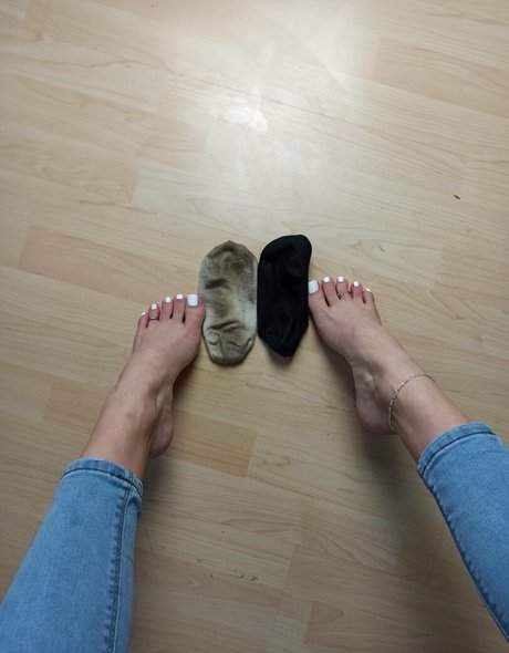 Foto di nudo di fuga di OnlyFans di Emmyfeetandsocks