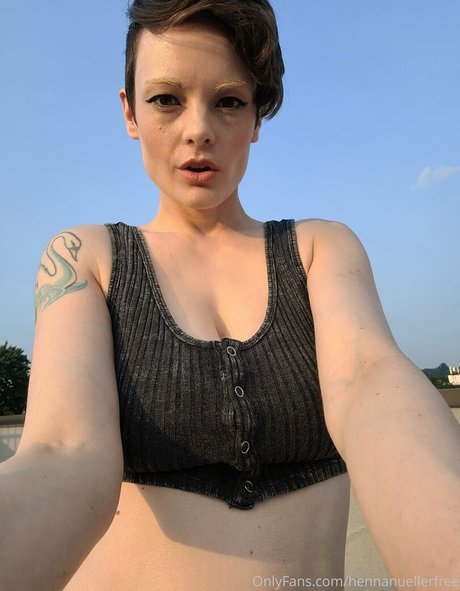 Foto di nudo di fuga di OnlyFans di Hennanuellerfree