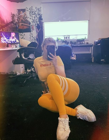 Foto di nudo di fuga di OnlyFans di Sawina