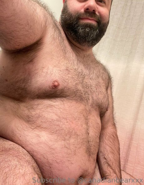 Foto di nudo di fuga di OnlyFans di Bearshoutout